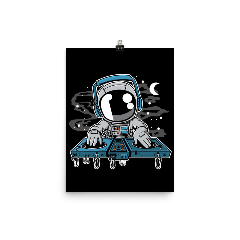 Astronaut Turntable - Matte Poster - 12 x 16