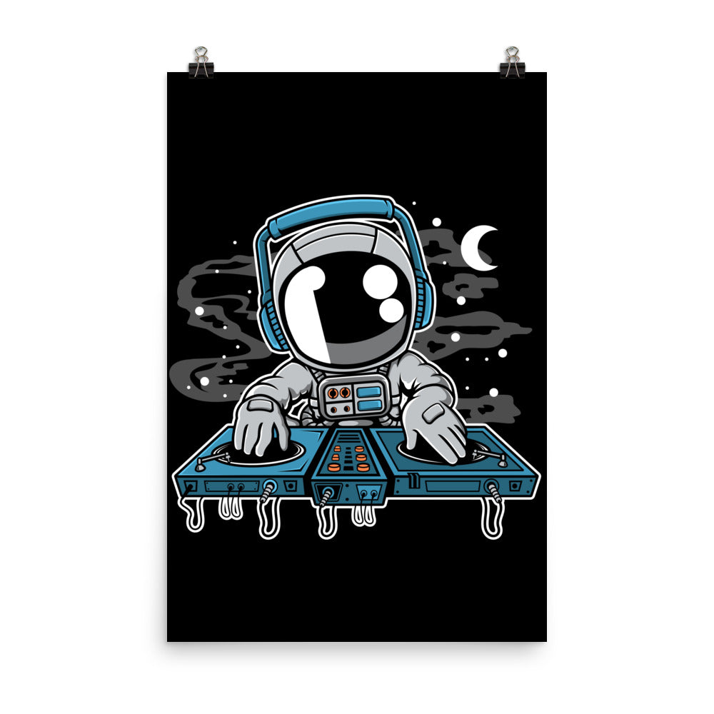 Astronaut Turntable - Matte Poster - 24 x 36