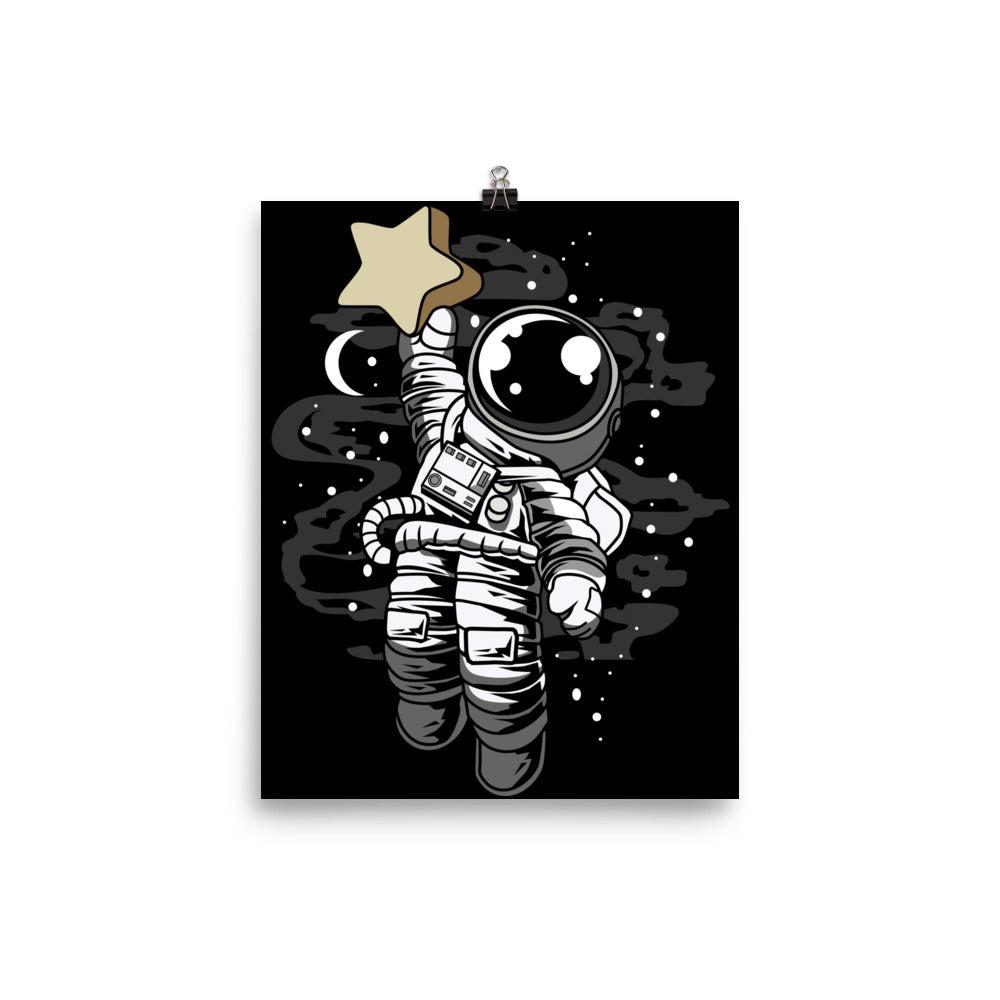 Astronaut Reach the Star - Matte Poster - 8 x 10